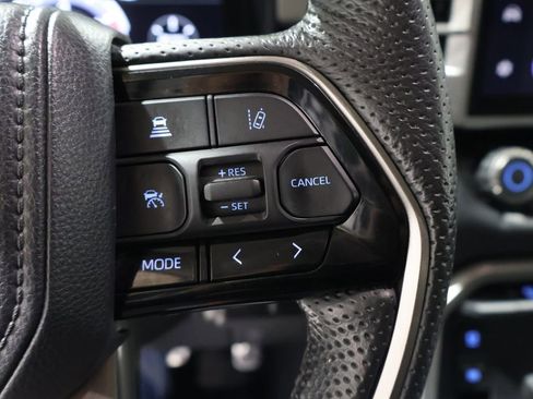 Used 2024 Toyota Tundra Limited image 36