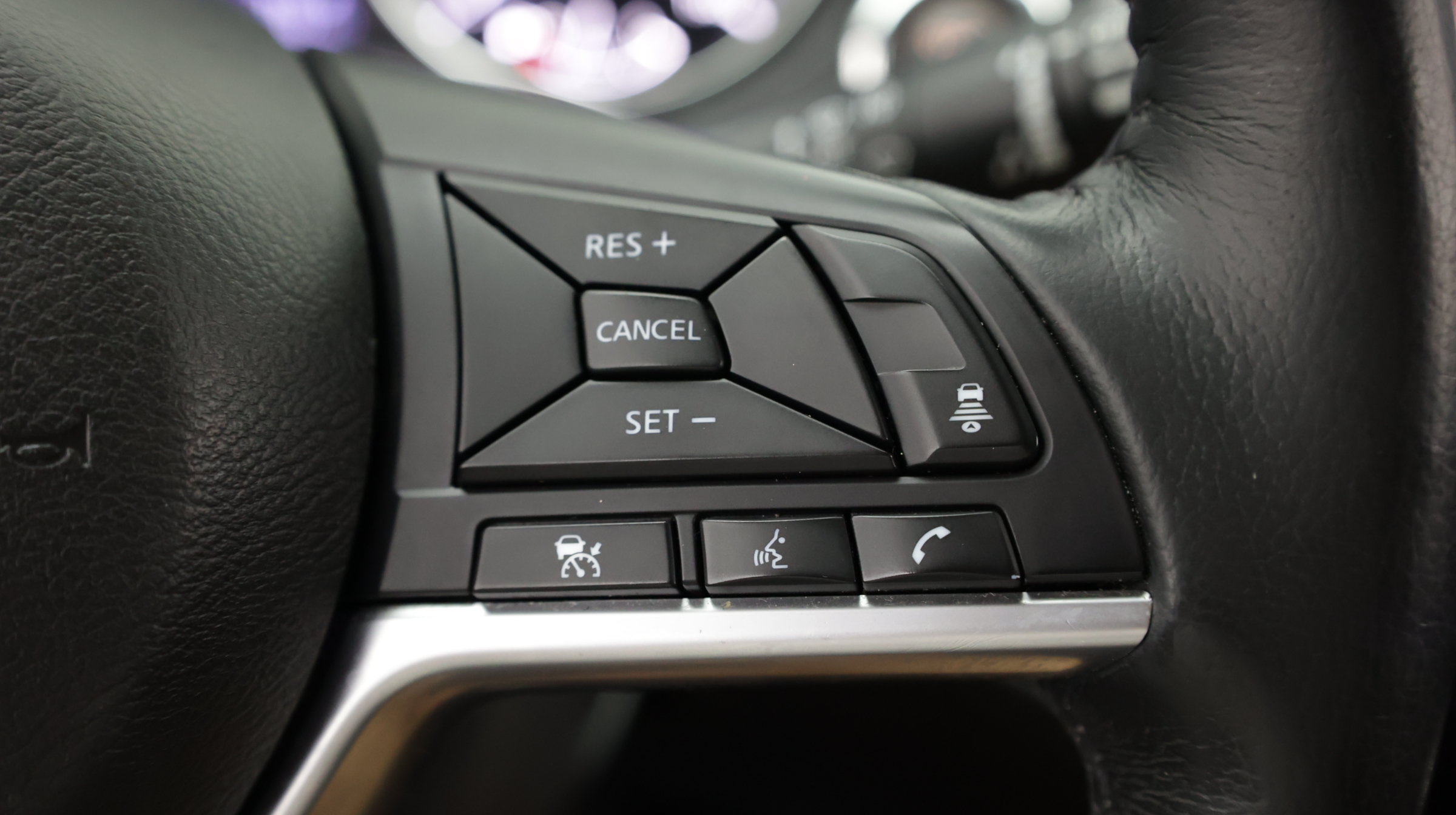 Used 2018 Nissan Rogue SL FWD image 26