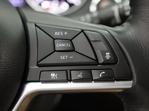 Used 2018 Nissan Rogue SL FWD image 26