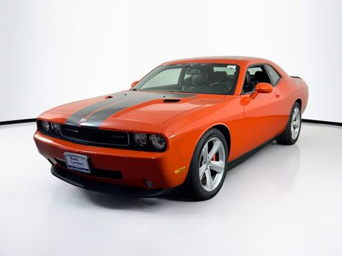 Used 2009 Dodge Challenger SRT8 RWD image 1