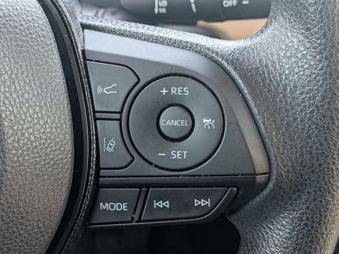 Used 2021 Toyota RAV4 XLE w/ Convenience Package AWD/4WD image 27