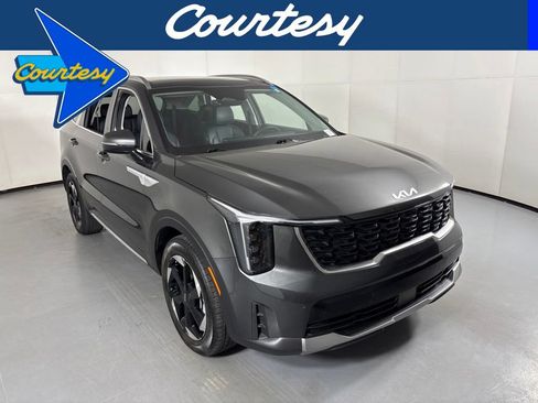 Used 2025 Kia Sorento EX AWD/4WD image 1