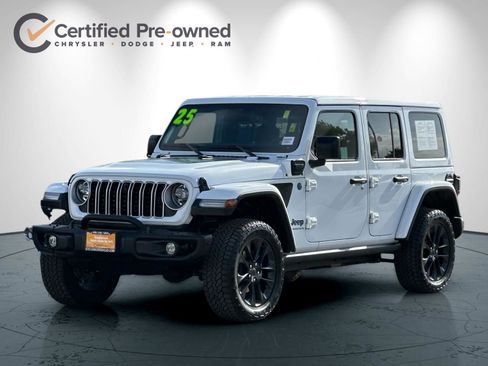 Certified 2025 Jeep Wrangler Unlimited Sahara AWD/4WD image 8