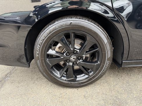 Used 2024 Honda Odyssey Sport image 9