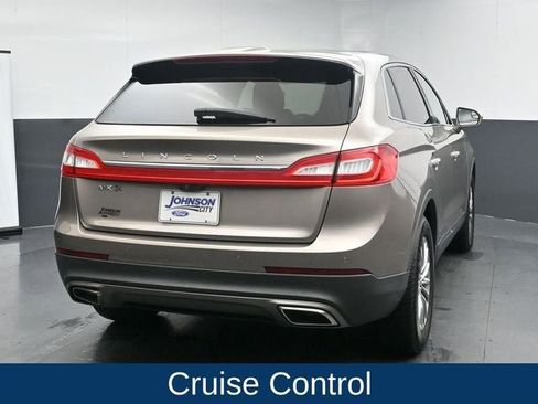 Used 2018 Lincoln MKX Select FWD image 11