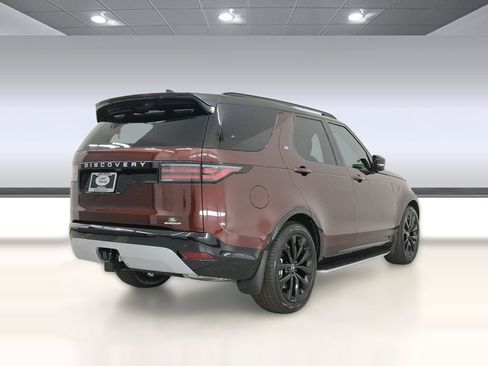 New 2026 Land Rover Discovery Limited Edition image 9