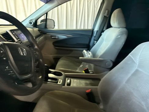 Used 2017 Honda Pilot EX image 19