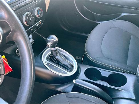 Used 2016 Kia Soul + image 13