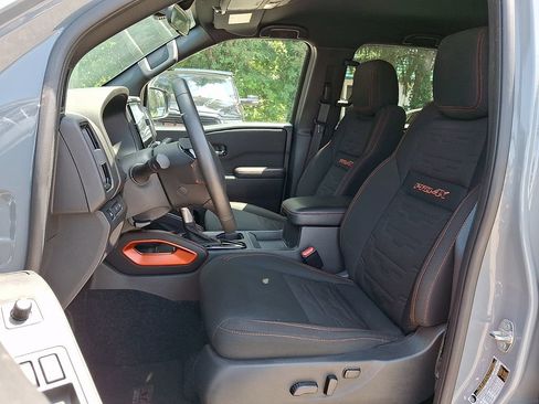 Used 2025 Nissan Frontier PRO-4X AWD/4WD image 15
