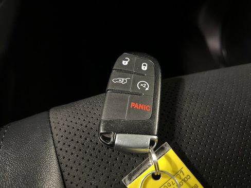 Used 2020 Jeep Grand Cherokee Altitude image 36