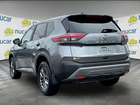 Used 2023 Nissan Rogue S image 4