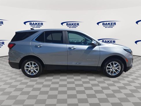Used 2024 Chevrolet Equinox LT AWD/4WD image 2