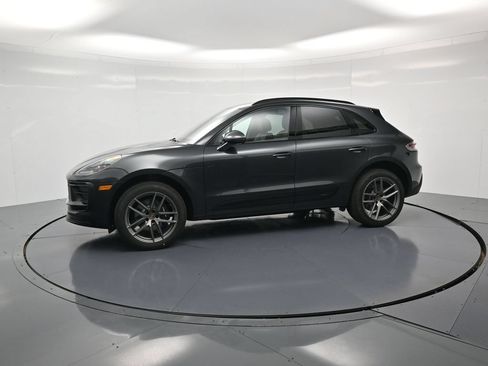 Certified 2026 Porsche Macan AWD/4WD image 2