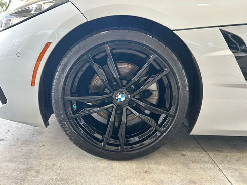 Used 2022 BMW Z4 sDrive30i w/ M Sport Package RWD image 22