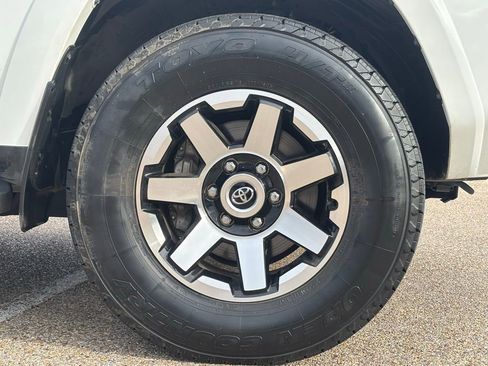 Certified 2024 Toyota 4Runner TRD Off-Road image 8