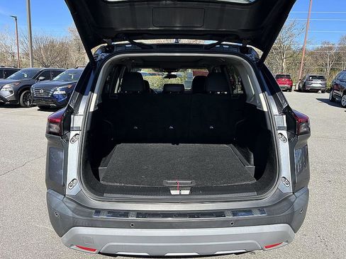 Certified 2021 Nissan Rogue SV w/ Premium Package image 15