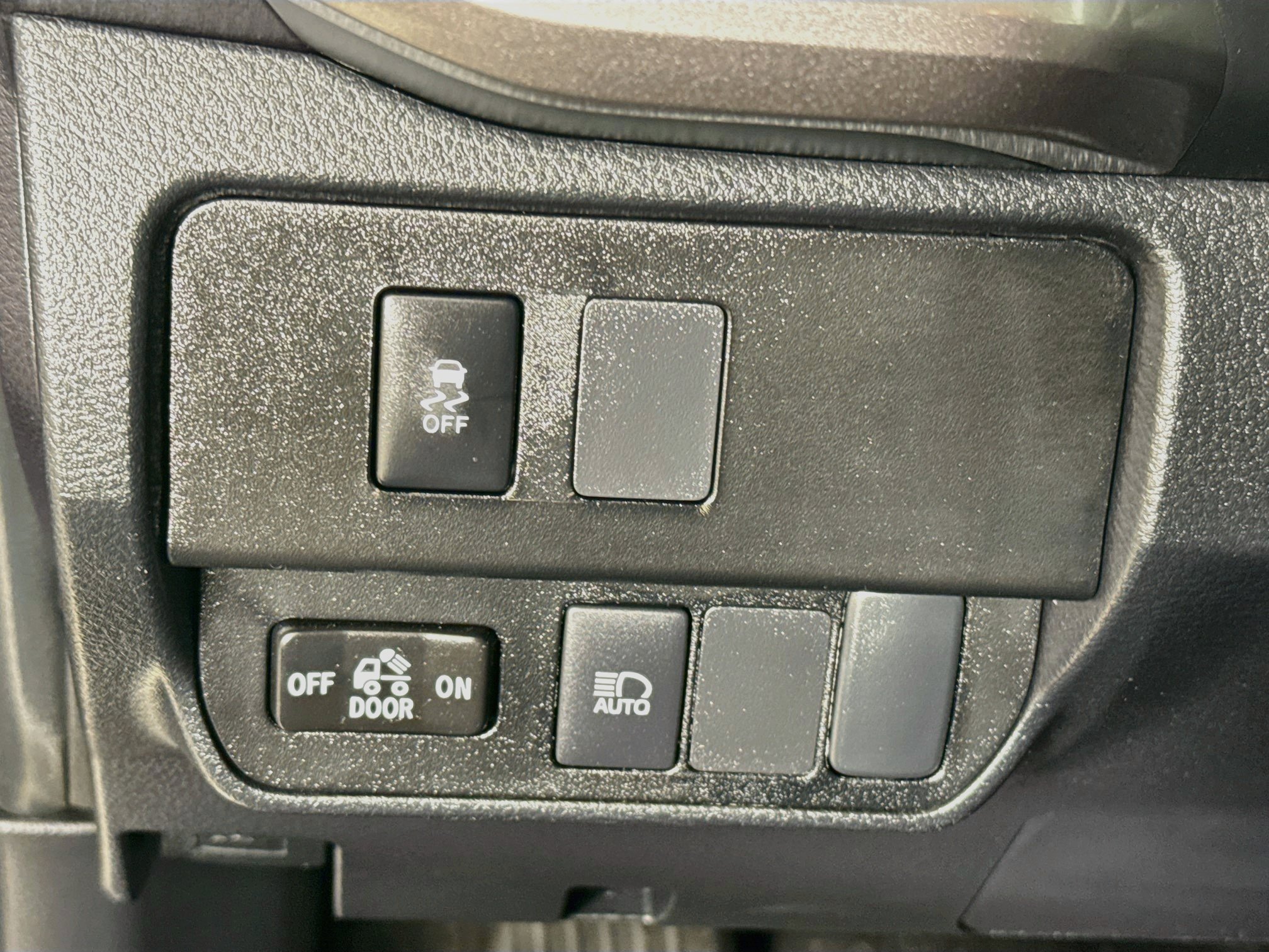 Certified 2023 Toyota Tacoma SR5 w/ Black Out Package (TMS) AWD/4WD image 12