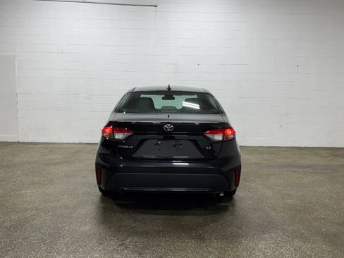 Used 2021 Toyota Corolla LE FWD image 4