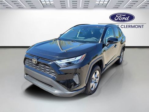 Used 2023 Toyota RAV4 XLE w/ Convenience Package FWD image 2