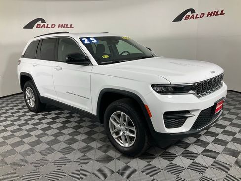 Certified 2025 Jeep Grand Cherokee Laredo X w/ Luxury Tech Group I AWD/4WD image 1