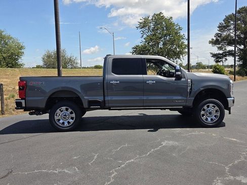 Used 2024 Ford F250 Lariat w/ Lariat Ultimate Package AWD/4WD image 12