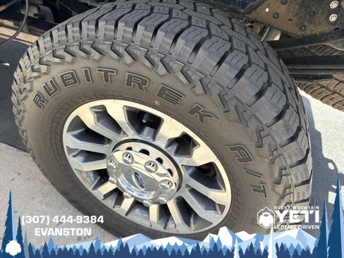 Used 2015 Ford F350 Lariat w/ Lariat Ultimate Package AWD/4WD image 21