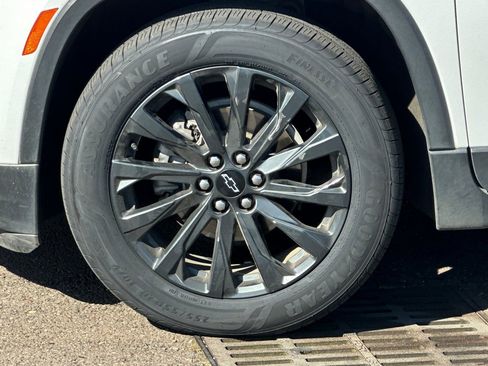 Used 2023 Chevrolet Traverse RS AWD/4WD image 24
