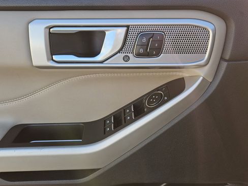 Used 2023 Ford Explorer Limited w/ Equipment Group 301A image 28