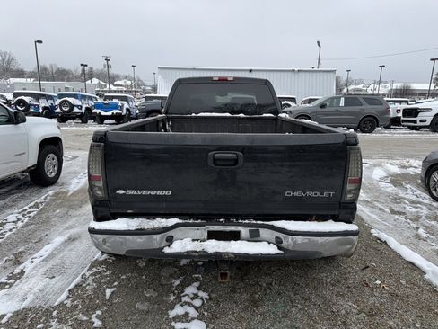 Used 2005 Chevrolet Silverado 3500 LT w/ Heavy-Duty Power Package image 7