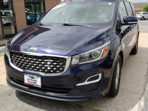 Used 2021 Kia Sedona LX FWD image 1