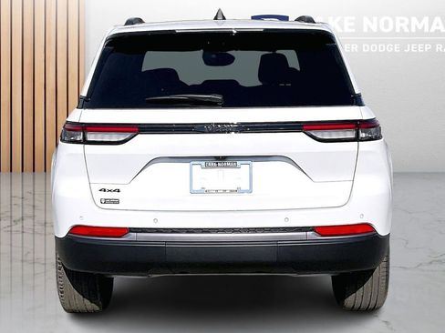 New 2026 Jeep Grand Cherokee Limited w/ Limited Altitude Package AWD/4WD image 8