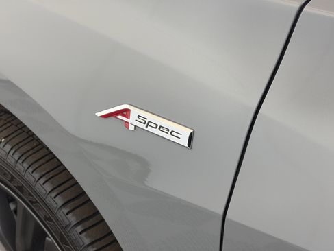 Used 2025 Acura RDX A-Spec image 18