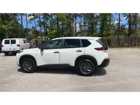 Used 2023 Nissan Rogue S FWD image 6