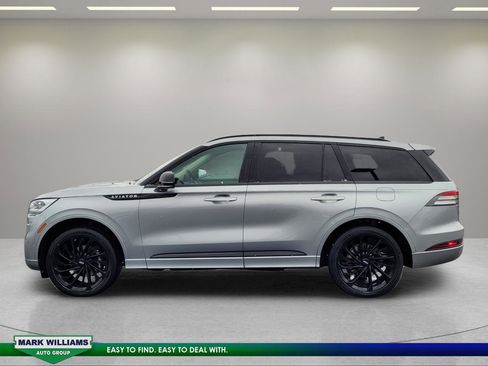 Used 2024 Lincoln Aviator Reserve w/ Equipment Group 201A image 7