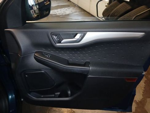 Used 2020 Ford Escape SE image 44