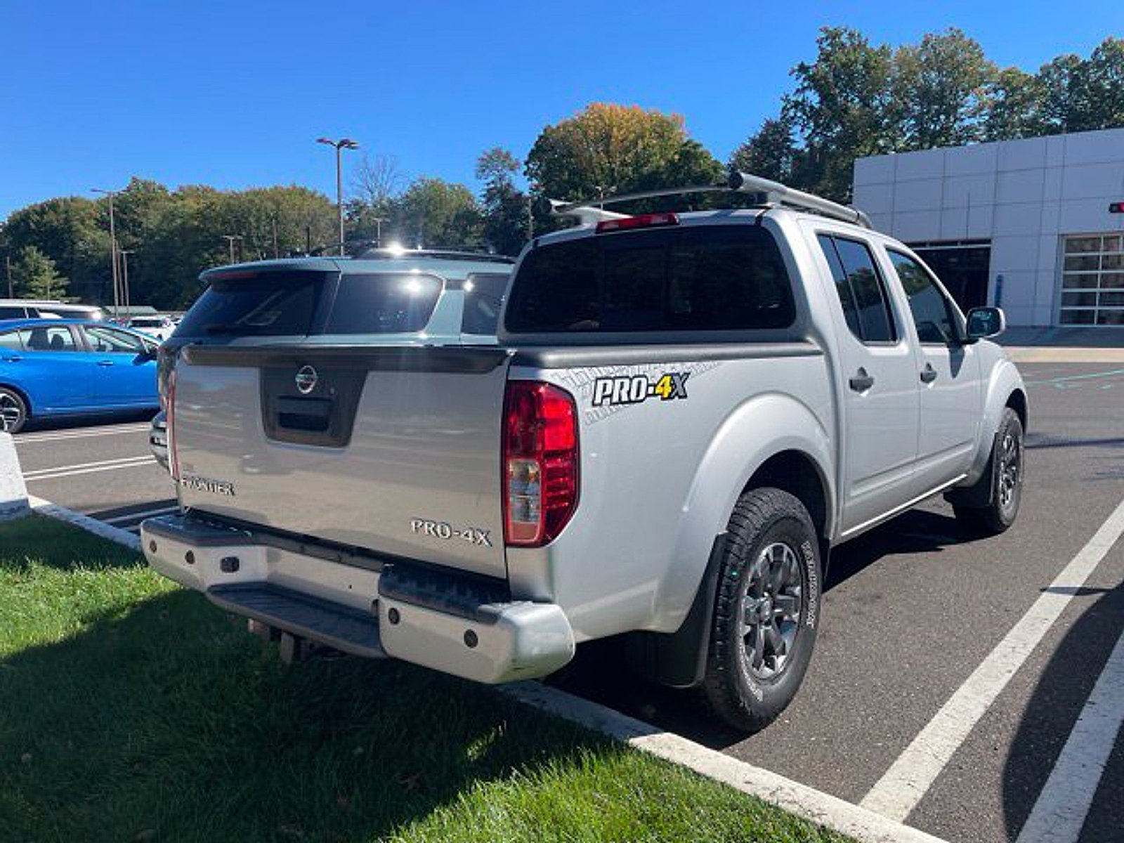 Certified 2021 Nissan Frontier PRO-4X w/ Pro-4x Utility Package AWD/4WD image 5