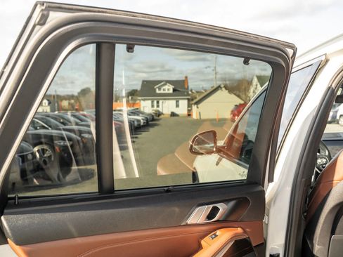 Used 2019 BMW X5 xDrive40i w/ Convenience Package image 11