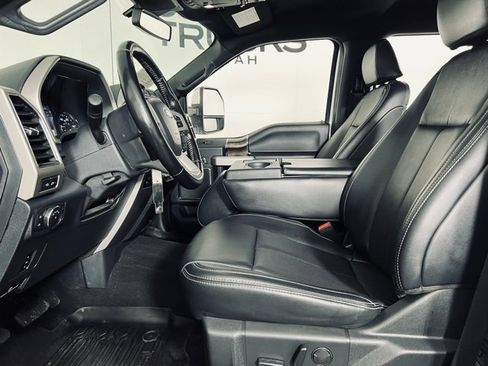 Used 2022 Ford F350 Lariat w/ Chrome Package image 9