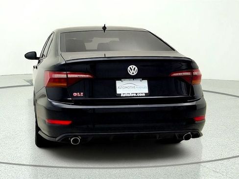 Used 2019 Volkswagen Jetta GLI FWD image 6