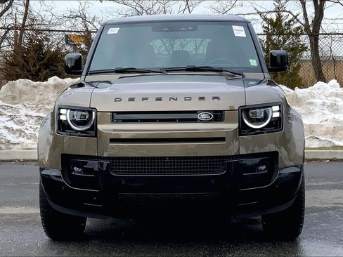 New 2026 Land Rover Defender 110 X-Dynamic SE image 3