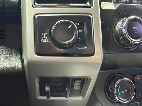 Used 2019 Ford F250 Lariat w/ Chrome Package AWD/4WD image 23
