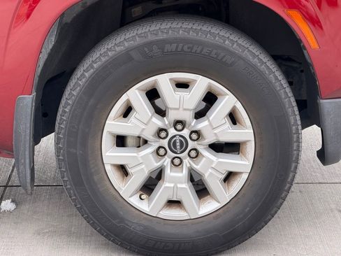 Used 2022 Nissan Frontier SV image 6