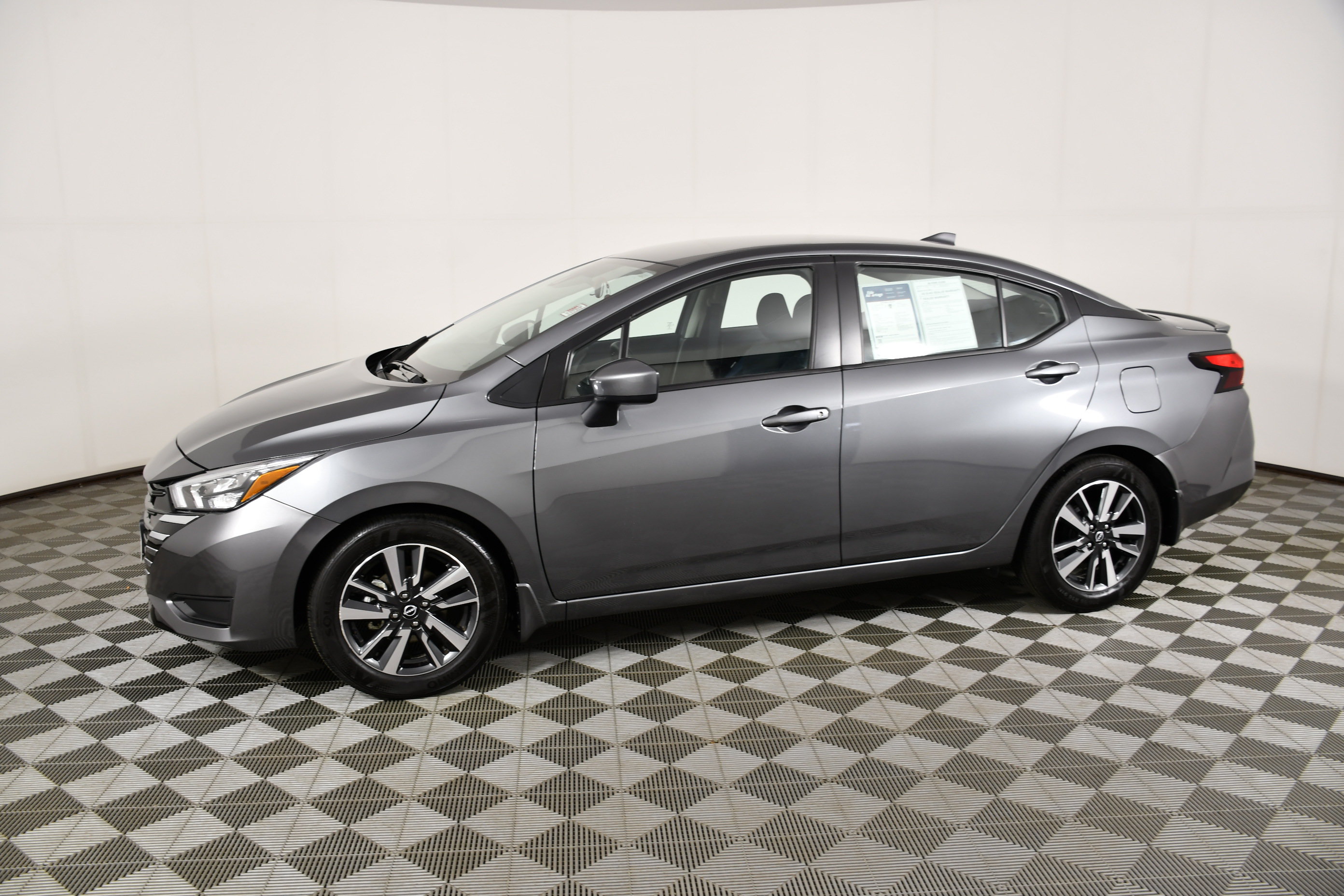 Used 2025 Nissan Versa SV w/ Trunk Package FWD image 9