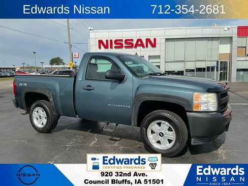 Used 2009 Chevrolet Silverado 1500 W/T AWD/4WD image 1