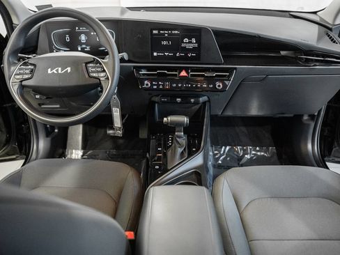 Used 2024 Kia Niro LX FWD image 16