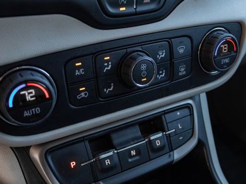 Used 2023 GMC Terrain Denali w/ Denali Premium Package image 18