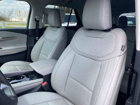 New 2026 Ford Explorer Active w/ Active Comfort Package AWD/4WD image 11