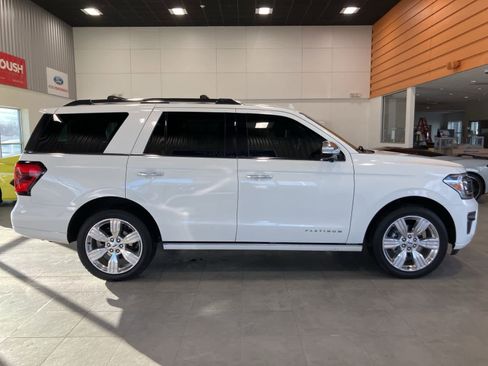 Used 2023 Ford Expedition Platinum image 4