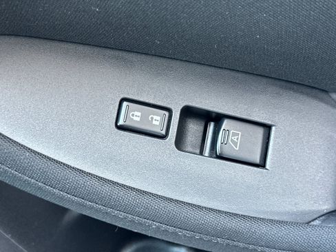 Used 2013 Nissan 370Z Coupe RWD image 20