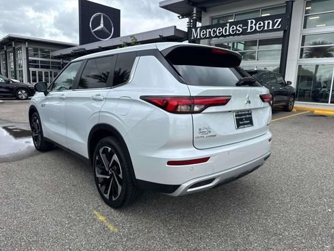 Used 2024 Mitsubishi Outlander 4WD Plug-In Hybrid image 4